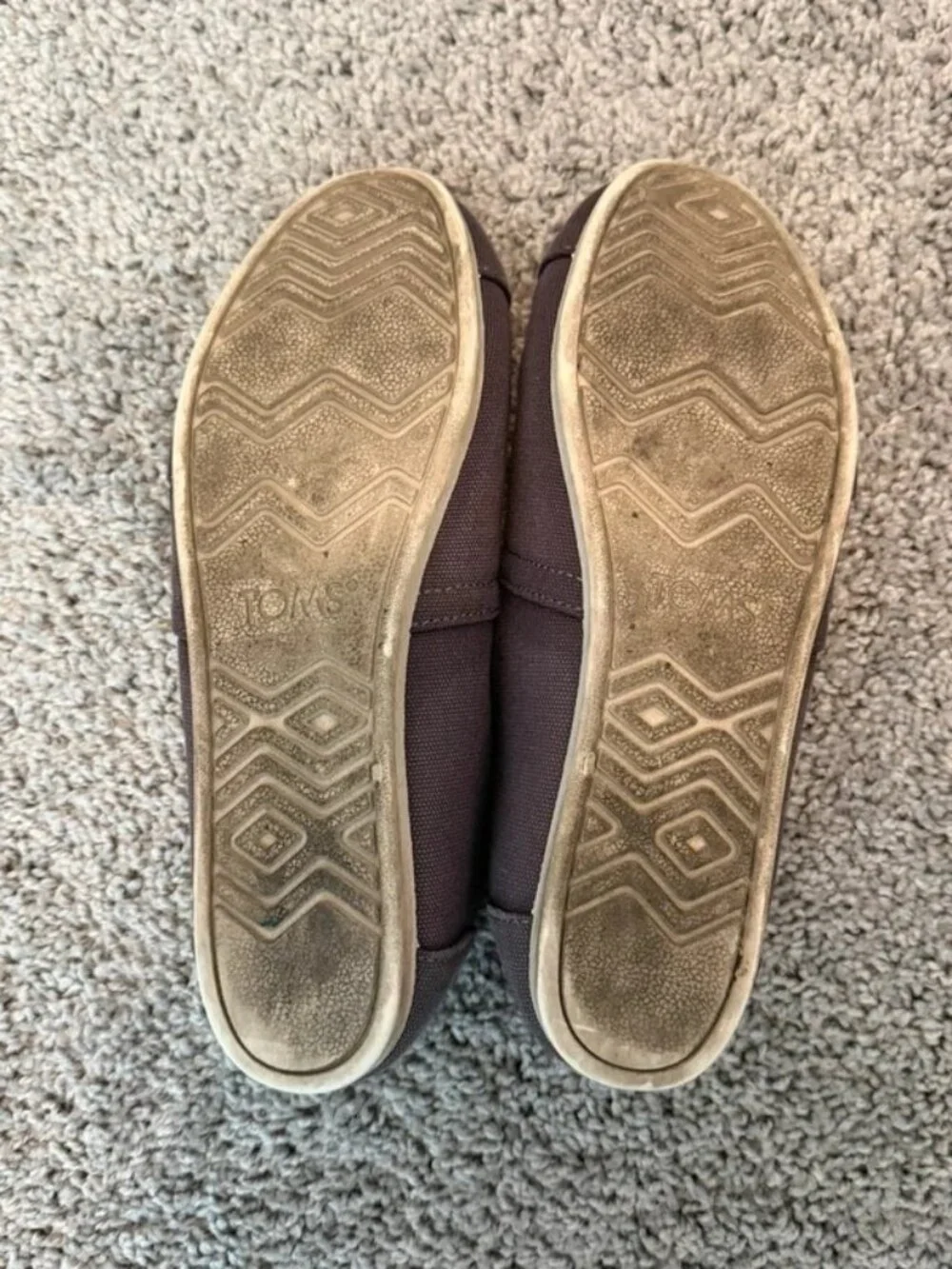 Toms slip shoes